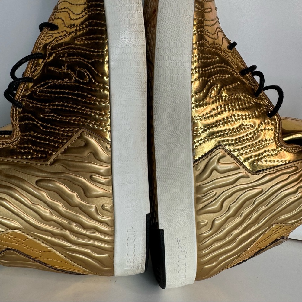 Men’s size 9.5 Nike LeBron 11 NSW lifestyle QS black history month gold high top - Picture 9 of 11